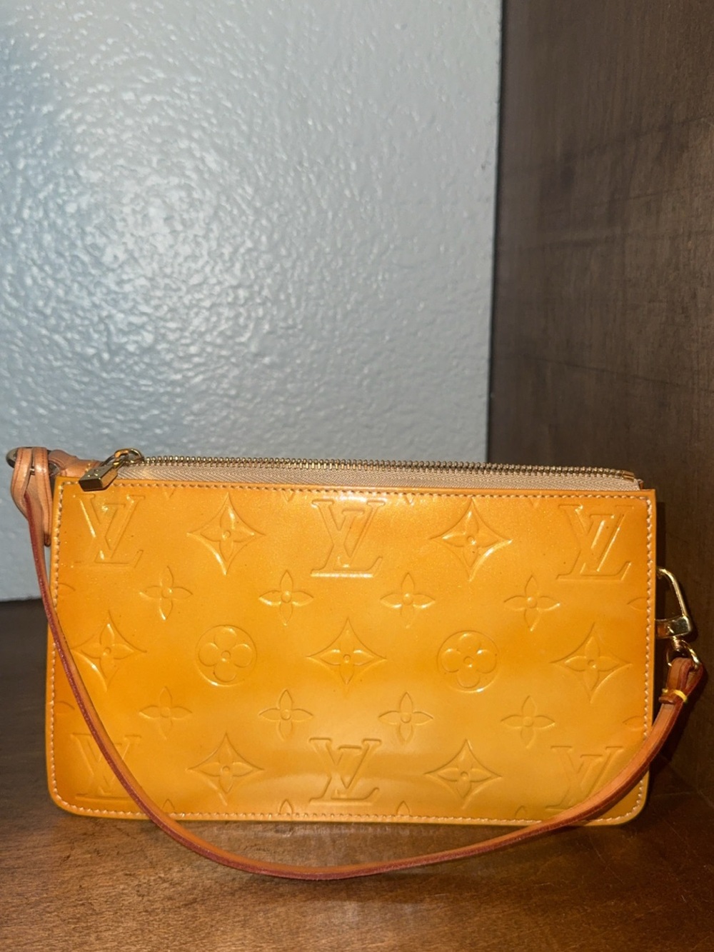 Louis Vuitton Vernis Monogram pochette!!!!!
